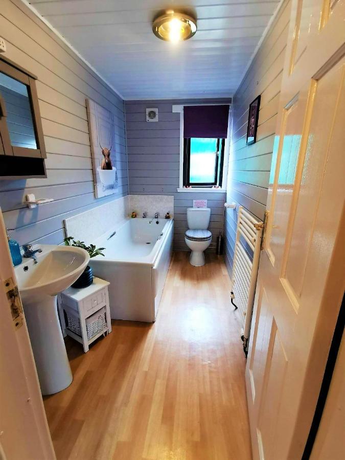 Glen Roe - 3 Bed On Friendly Farm New Cumnock